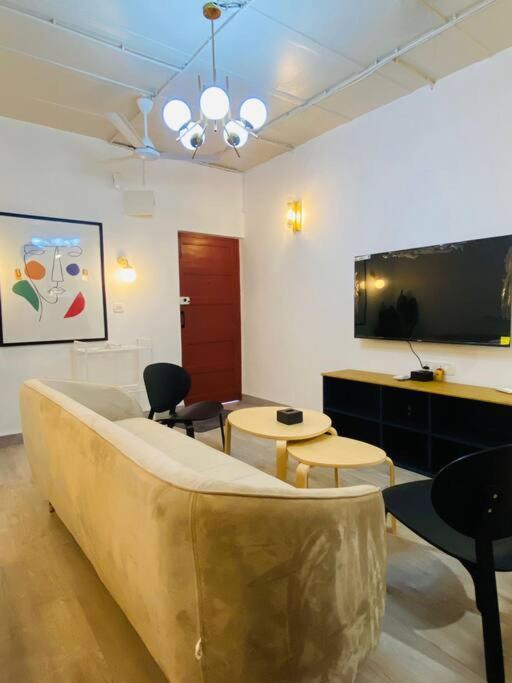 Vera 1bhk Bandra W By The Company Apartament *