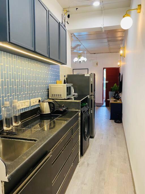 Vera 1bhk Bandra W By The Company Apartament *